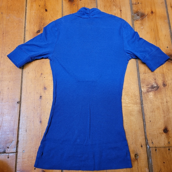 💜3/$25💜 Express Sexy Basic Top 1/2 Sleeve V-neck Blue Sz XS - Picture 2 of 6
